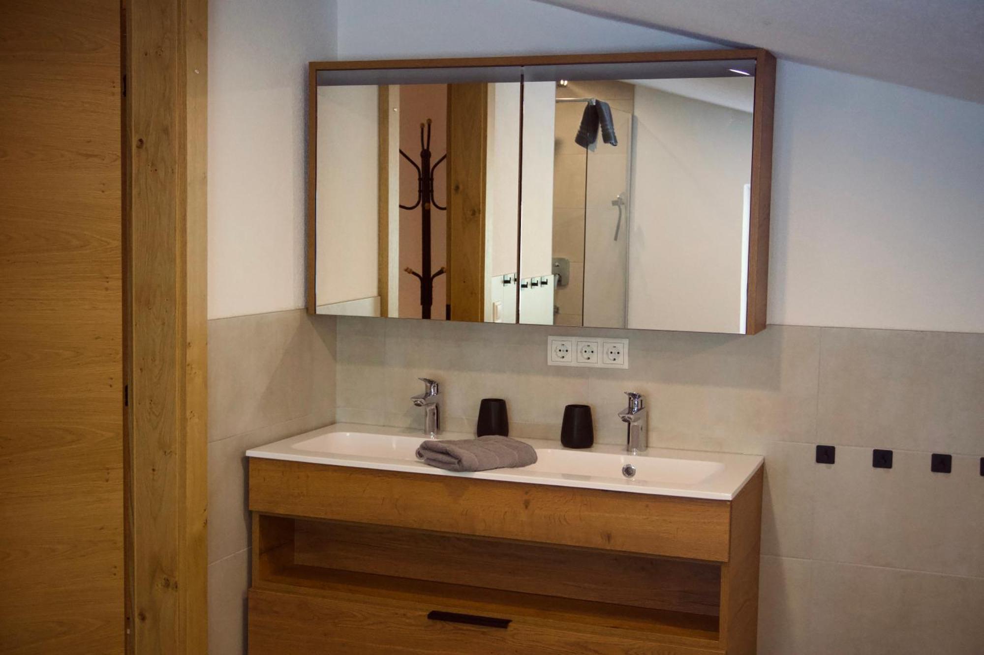 Alpenliebe Pitztal Apartment ซังคท์เลออนฮาร์ด อิม พิทซ์ทัล ภายนอก รูปภาพ